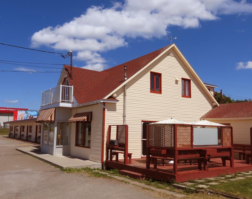 Motel Au Soleil Couchant Rimouski Buitenkant foto