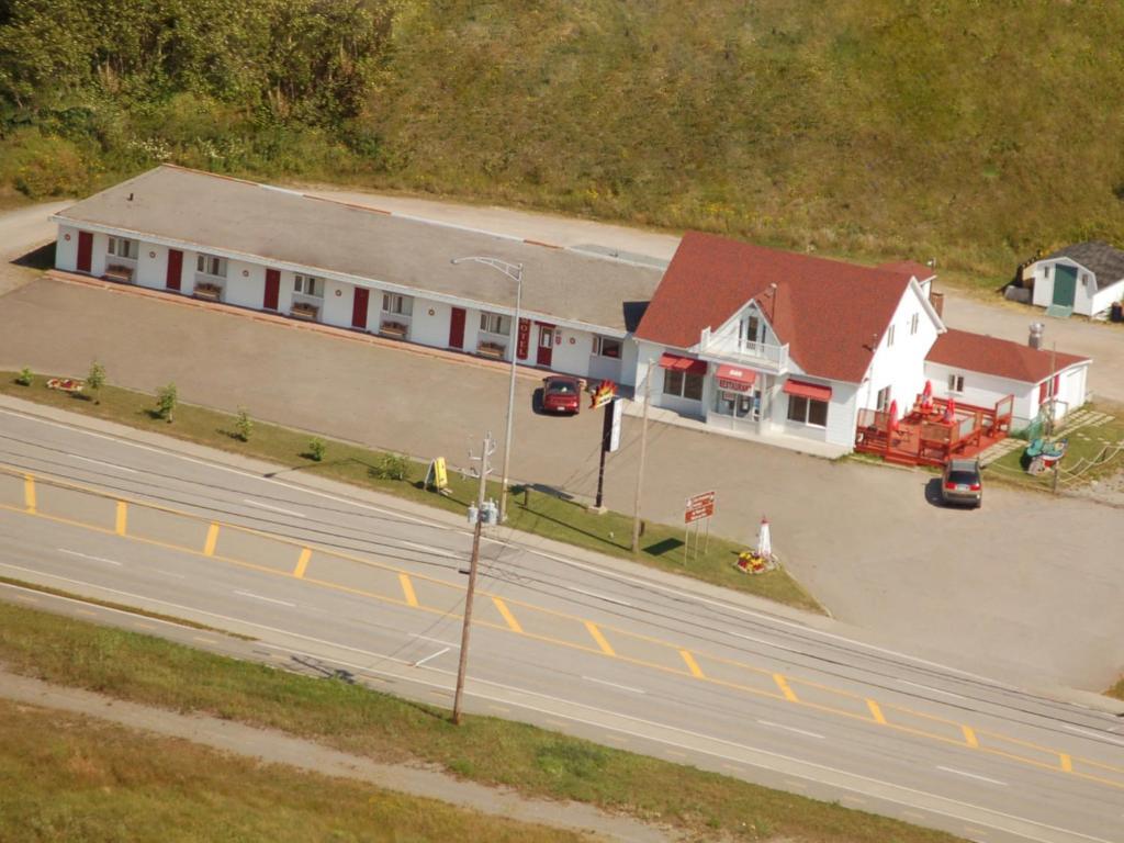 Motel Au Soleil Couchant Rimouski Buitenkant foto